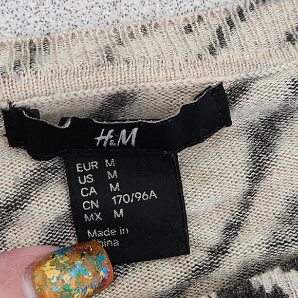 H&M Black Tan Animal Print Boat Neck Hi Low Sweater Top Medium Lightweight Soft - Picture 4 of 5